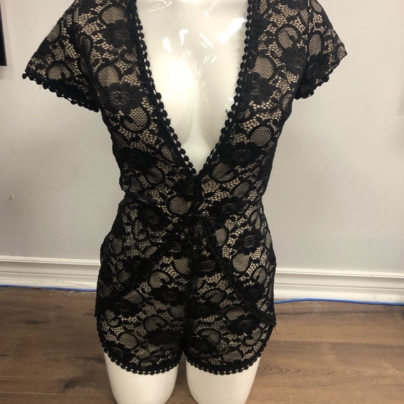 HOMMAGE from losangeles black floral lace sleeveless romper - Picture 2 of 7